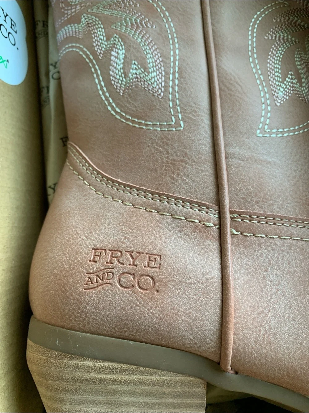 FRYE AND CO. Irlene Short Deco Stitch Dusty PinkLeather Western Ankle Boots